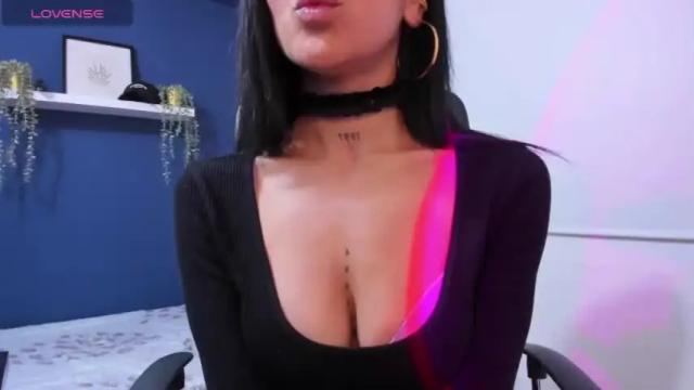 Image 3 of gabrielatorres1 Stream on Chaturbate on 14 months ago