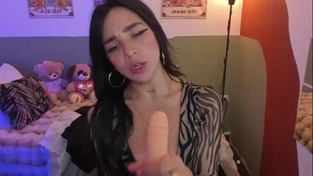 Image 12 of gabrielatorres1 Stream on Chaturbate on 19 days ago