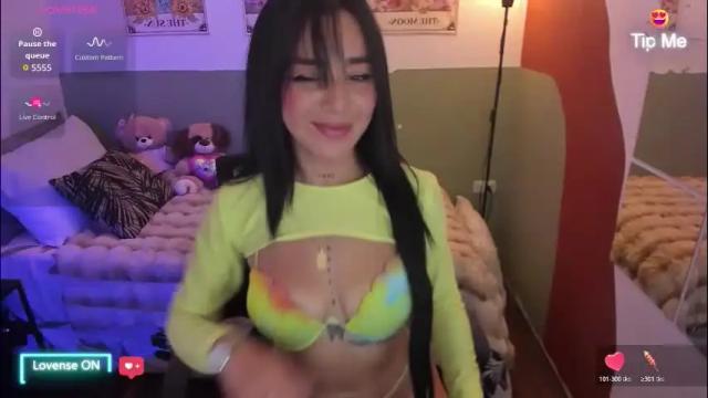 Image 4 of gabrielatorres1 Stream on Chaturbate on 2 months ago