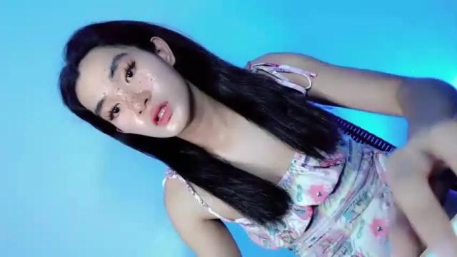 Image 3 of gabrielawantsyou Stream on Chaturbate on 12 months ago