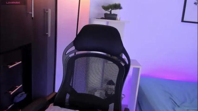 Image 3 of gabriella__tom Stream on Chaturbate on 3 months ago