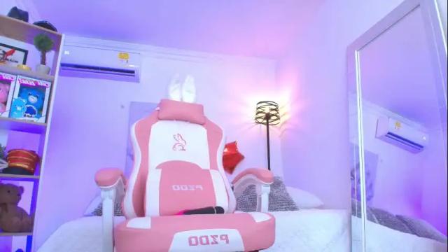 Image 8 of gabriella_leens Stream on Chaturbate on 1 month ago