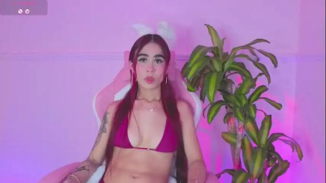 Image 10 of gabriella_leens Stream on Chaturbate on 12 days ago