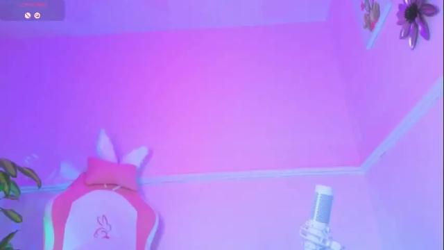 Image 4 of gabriella_leens Stream on Chaturbate on 5 days ago