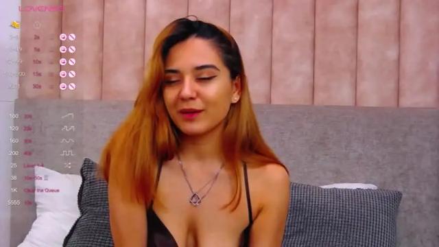 Image 8 of gabriella_wils Stream on Chaturbate on 15 months ago