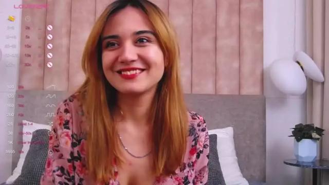 Image 3 of gabriella_wils Stream on Chaturbate on 15 months ago