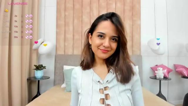 Image 3 of gabriella_wils Stream on Chaturbate on 14 months ago