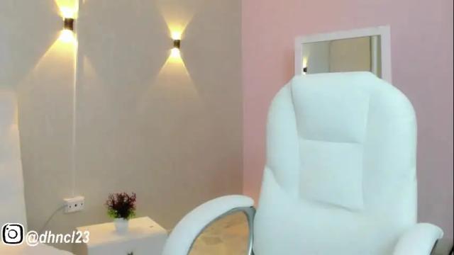 Image 7 of gabriellahoney18 Stream on Chaturbate on 1 month ago