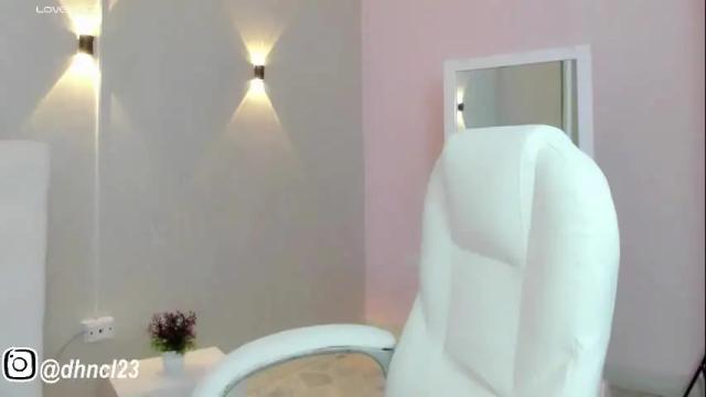 Image 10 of gabriellahoney18 Stream on Chaturbate on 1 month ago