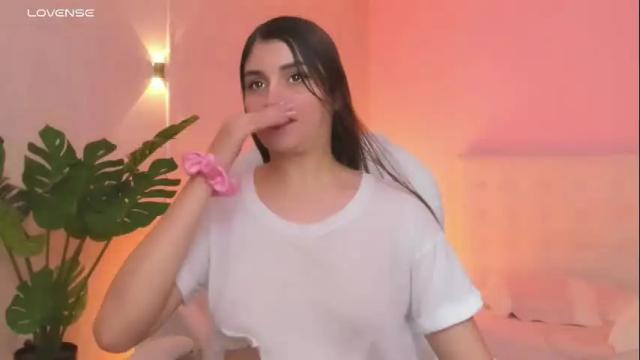 Image 3 of gabriellahoney18 Stream on Chaturbate on 1 month ago