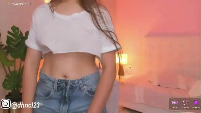 Image 8 of gabriellahoney18 Stream on Chaturbate on 1 month ago