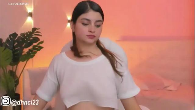 Image 10 of gabriellahoney18 Stream on Chaturbate on 1 month ago