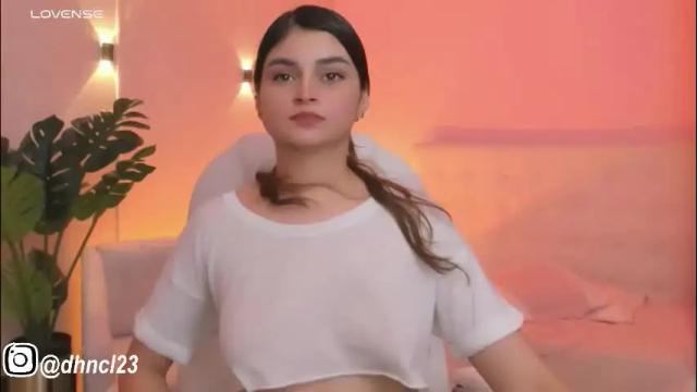 Image 11 of gabriellahoney18 Stream on Chaturbate on 1 month ago