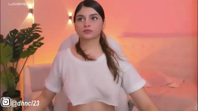 Image 2 of gabriellahoney18 Stream on Chaturbate on 1 month ago