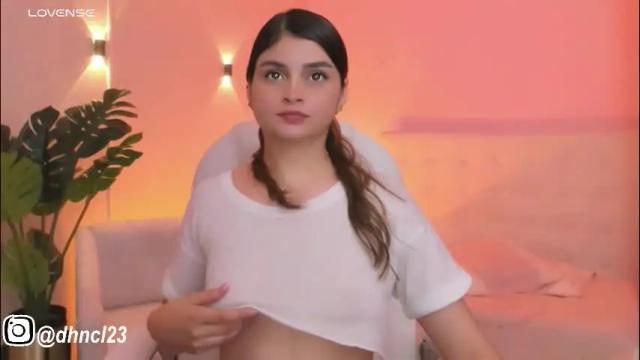 Image 3 of gabriellahoney18 Stream on Chaturbate on 1 month ago