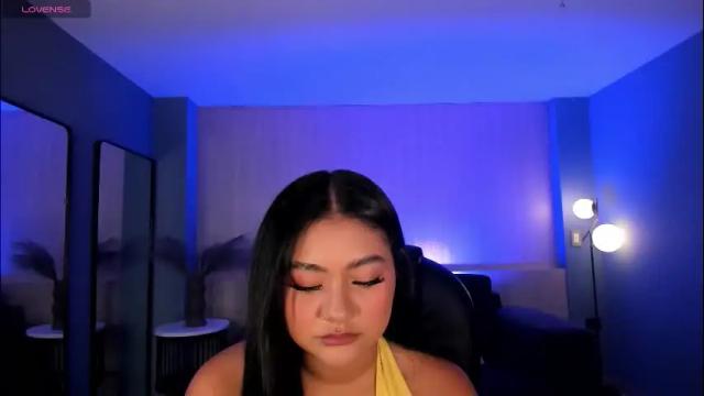 Image 2 of gabriellalee_ Stream on Chaturbate on 2 months ago