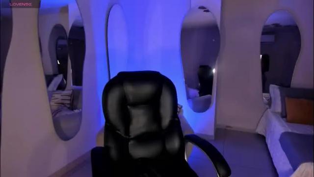 Image 6 of gabriellalee_ Stream on Chaturbate on 1 month ago