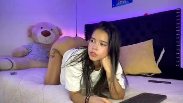 Image 10 of gabriiieela_ Stream on Chaturbate on 14 months ago