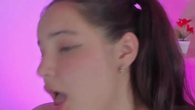Image 11 of gabsbrown18 Stream on Chaturbate on 19 months ago