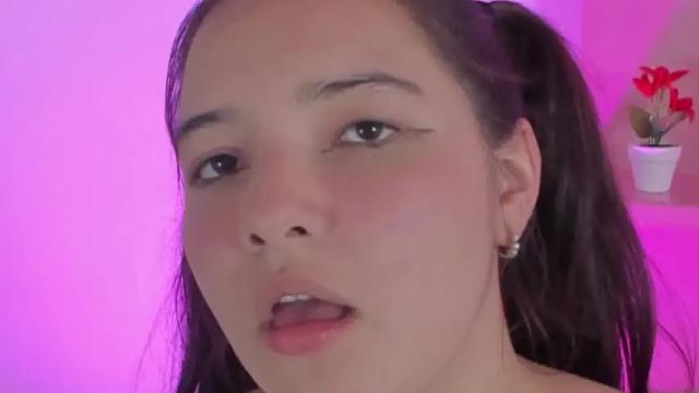 Image 12 of gabsbrown18 Stream on Chaturbate on 19 months ago