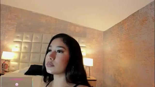 Image 4 of gaby_blaze Stream on Chaturbate on 4 months ago