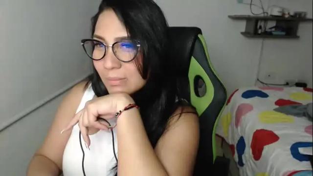 Image 11 of gaby_bluexx Stream on Chaturbate on 1 month ago