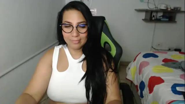 Image 8 of gaby_bluexx Stream on Chaturbate on 1 month ago