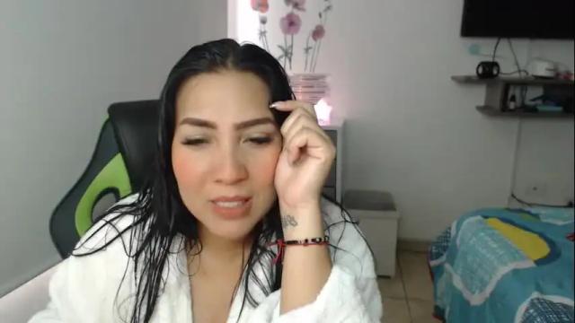 Image 3 of gaby_bluexx Stream on Chaturbate on 1 month ago