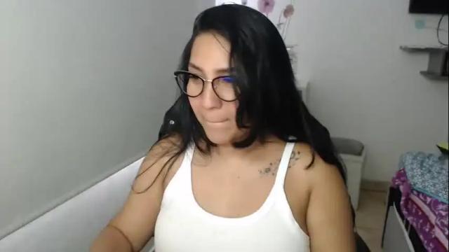 Image 10 of gaby_bluexx Stream on Chaturbate on 1 month ago