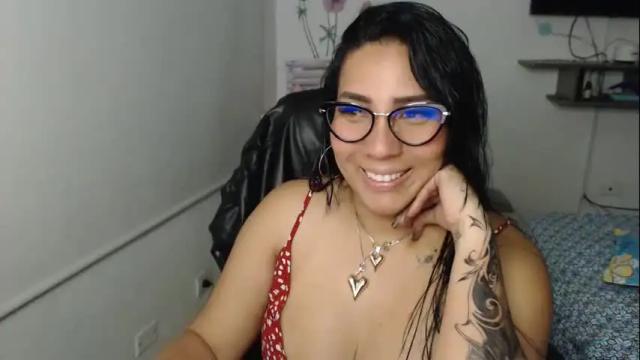 Image 6 of gaby_bluexx Stream on Chaturbate on 2 months ago