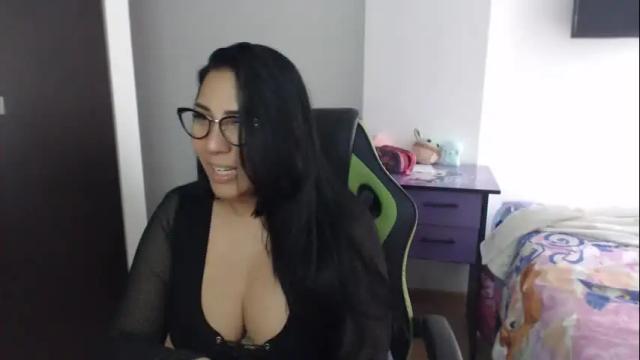 Image 10 of gaby_bluexx Stream on Chaturbate on 1 month ago