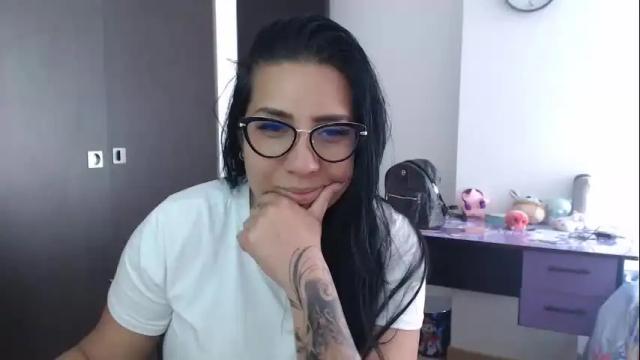 Image 2 of gaby_bluexx Stream on Chaturbate on 18 days ago