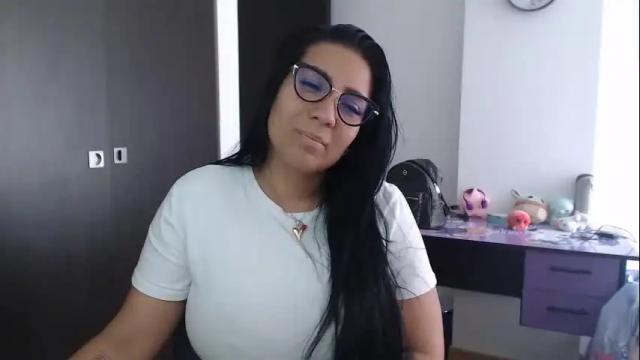 Image 7 of gaby_bluexx Stream on Chaturbate on 18 days ago