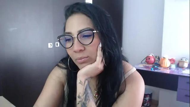 Image 4 of gaby_bluexx Stream on Chaturbate on 3 days ago