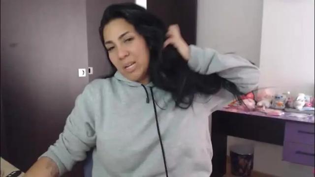 Image 10 of gaby_bluexx Stream on Chaturbate on 3 months ago