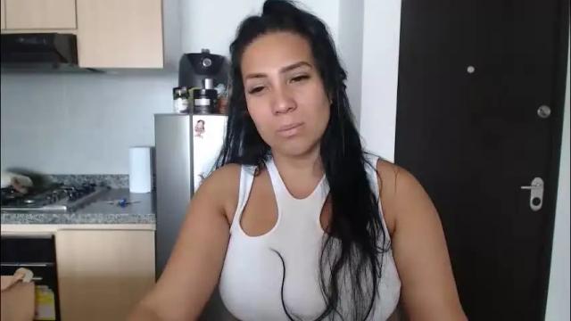 Image 7 of gaby_bluexx Stream on Chaturbate on 3 months ago