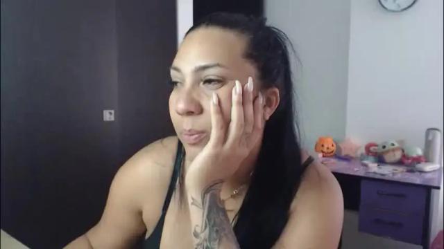 Image 3 of gaby_bluexx Stream on Chaturbate on 2 months ago