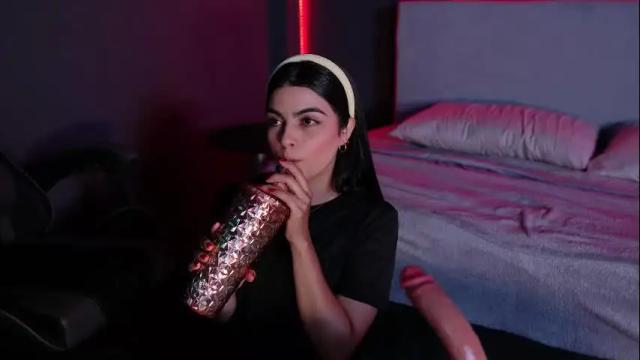 Image 7 of gaby_stoll Stream on Chaturbate on 19 days ago