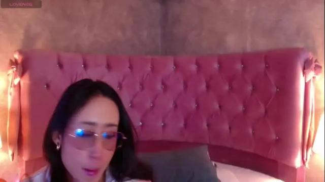 Image 2 of gabypetit Stream on Chaturbate on 1 month ago