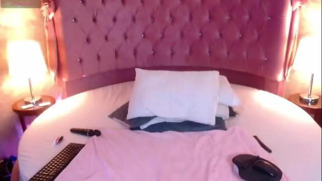 Image 8 of gabypetit Stream on Chaturbate on 1 month ago
