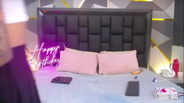 Image 2 of gabypetit Stream on Chaturbate on 1 month ago