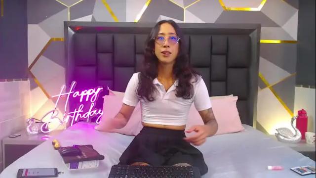 Image 3 of gabypetit Stream on Chaturbate on 1 month ago