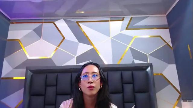 Image 3 of gabypetit Stream on Chaturbate on 1 month ago