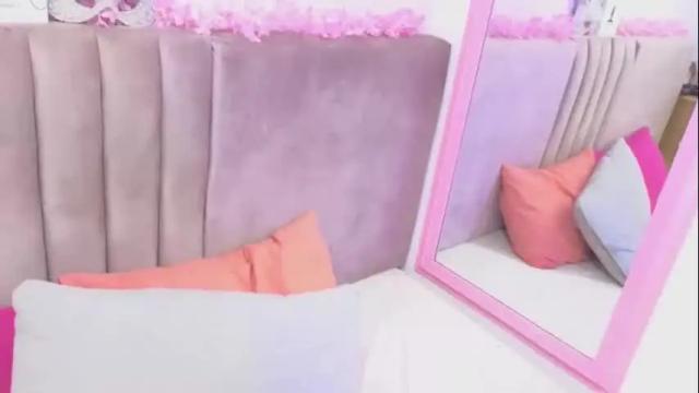 Image 3 of gabyttaylor Stream on Chaturbate on 2 months ago