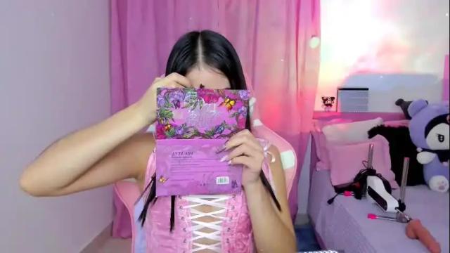 Image 2 of gabyye_capprins Stream on Chaturbate on 1 month ago