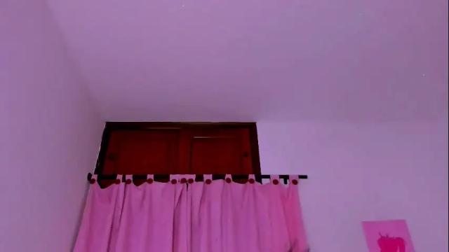 Image 3 of gabyye_capprins Stream on Chaturbate on 12 days ago