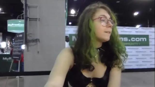 Image 6 of galebkittty Stream on Chaturbate on 13 months ago