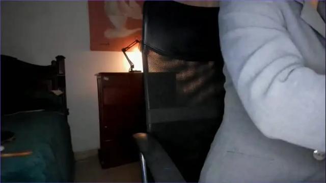 Image 12 of galileabigcock Stream on Chaturbate on 13 days ago