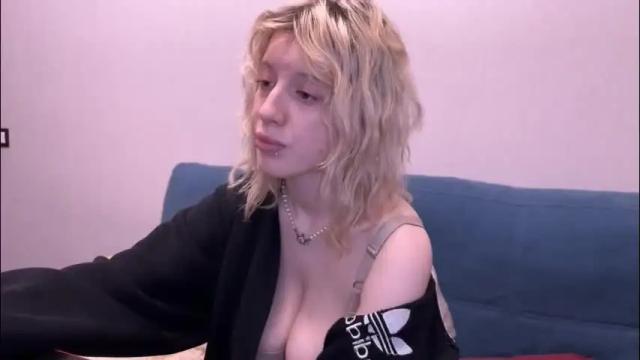Image 4 of gamachu_ulfinaa Stream on Chaturbate on 1 month ago