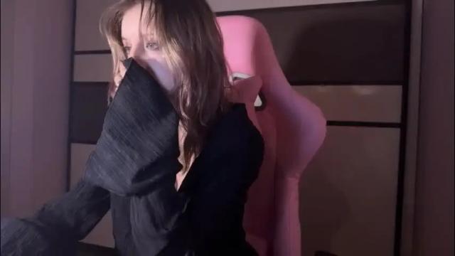 Image 3 of gamachu_ulfinaa Stream on Chaturbate on 6 days ago